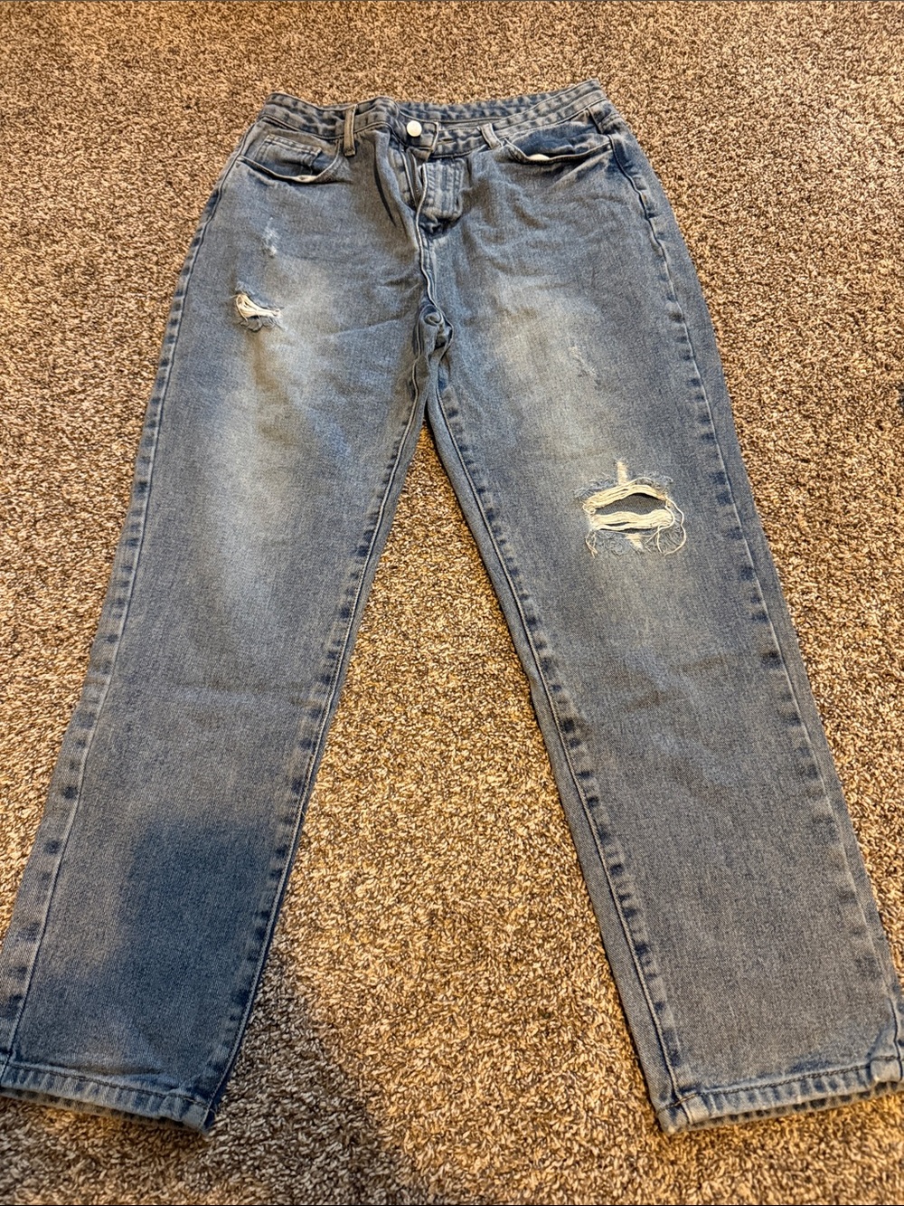 SHEIN woman Relaxed Light Blue Distressed Jeans